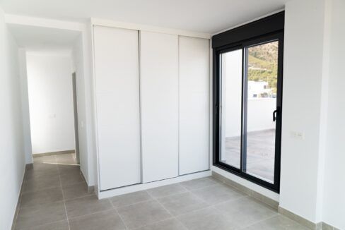 10145583-01-image-10