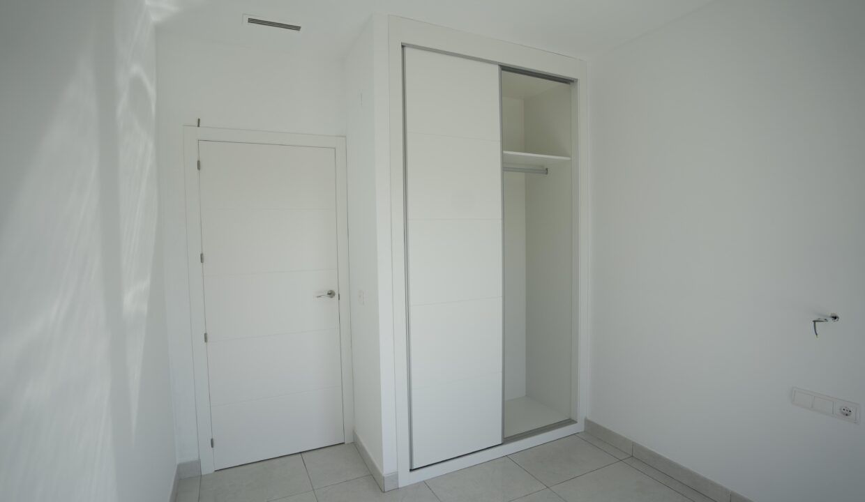 10145583-01-image-17