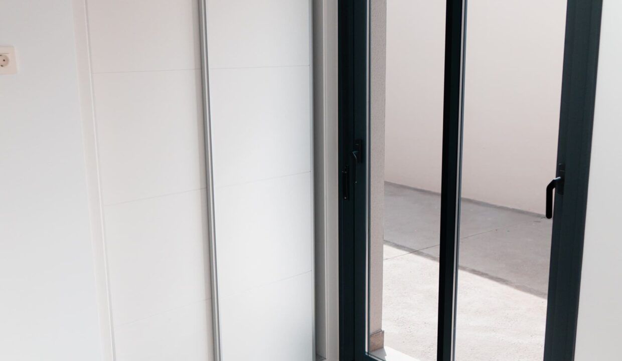 10145583-01-image-22