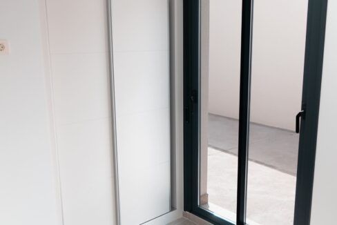 10145583-01-image-22