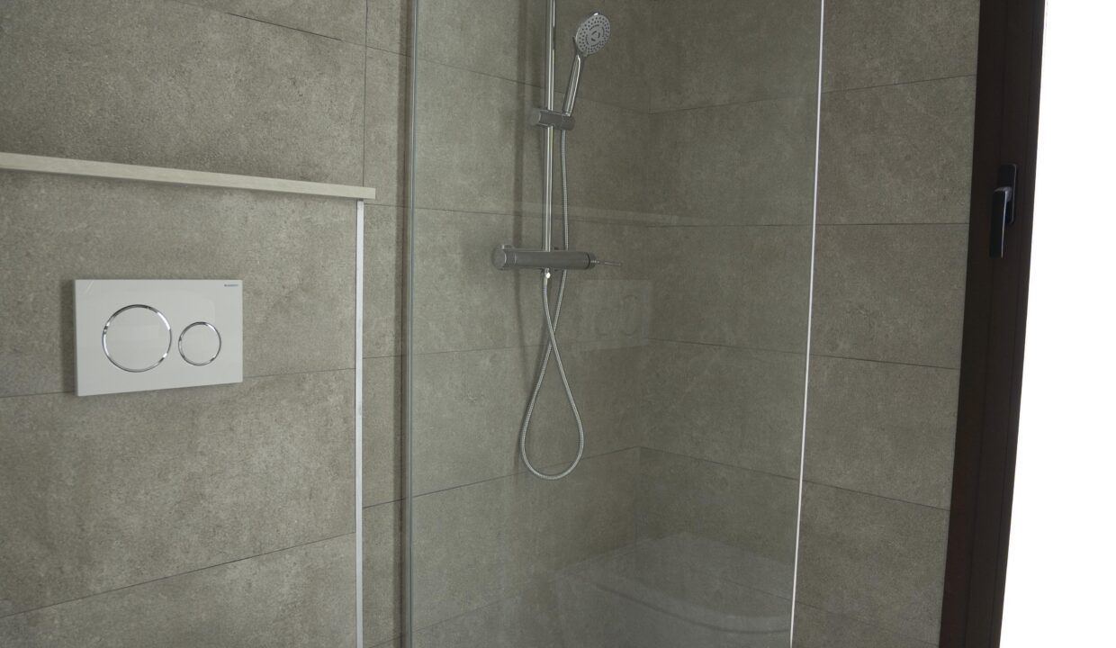 10145583-01-image-6