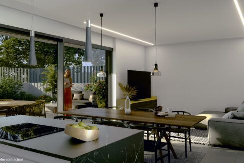 13631025-01-image-6