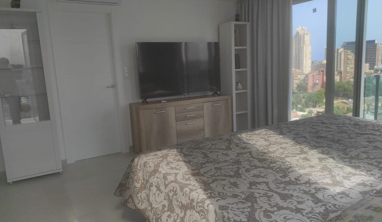 25162618-01-image-6