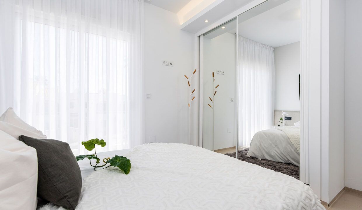 28032111-01-image-11