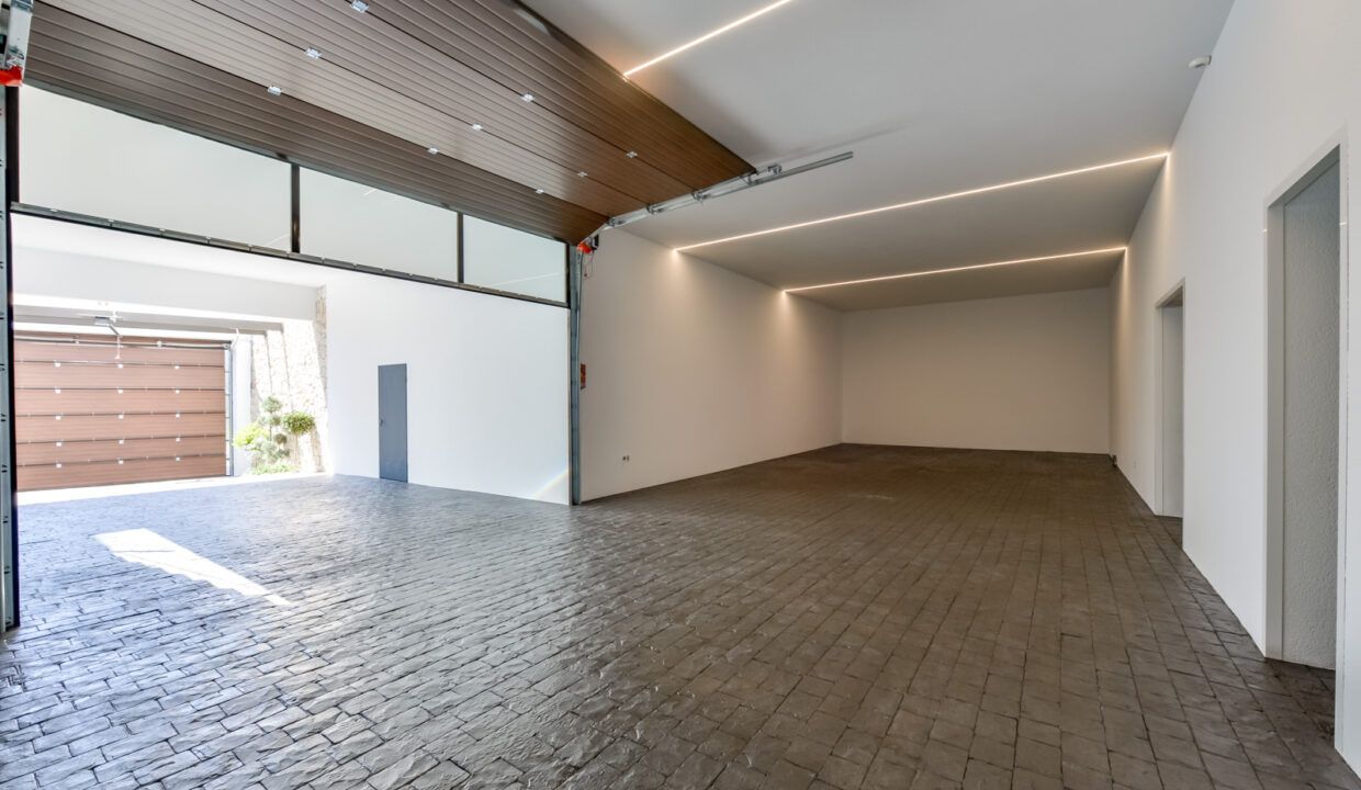 36155132-01-image-2