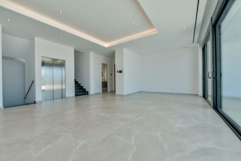 36155132-01-image-28
