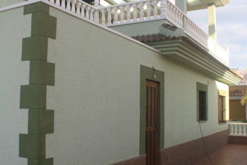 87172294-01-image-25