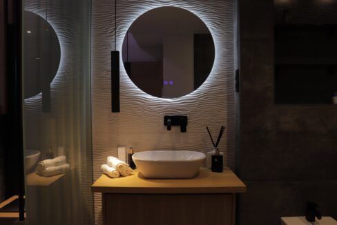 16502119-01-image-14