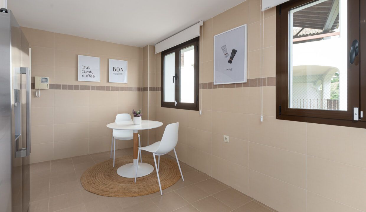 17922286-01-image-33