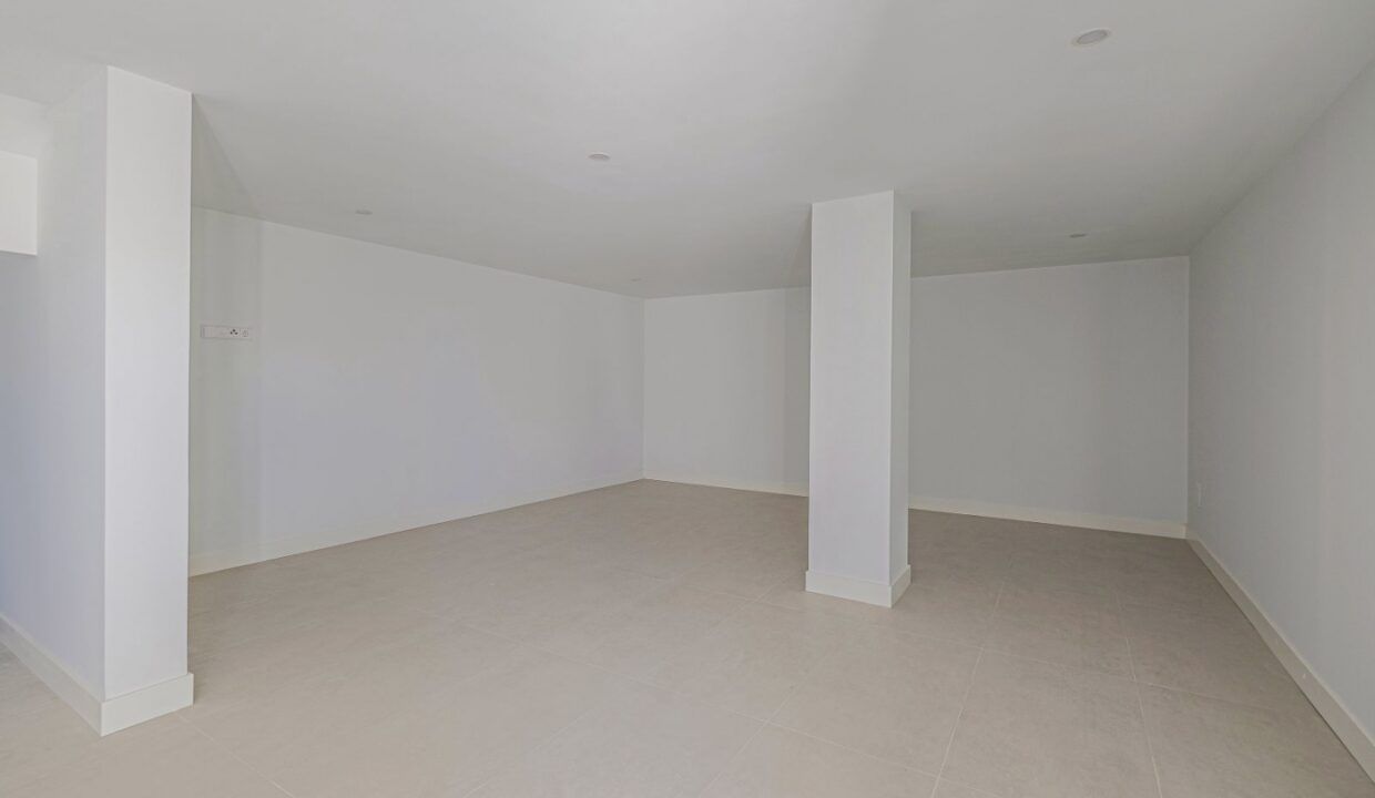 22695792-01-image-1