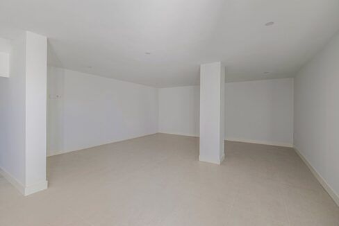 22695792-01-image-1