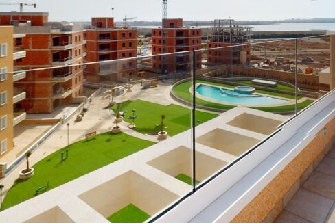 14235552-01-image