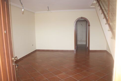 99945618-01-image-13