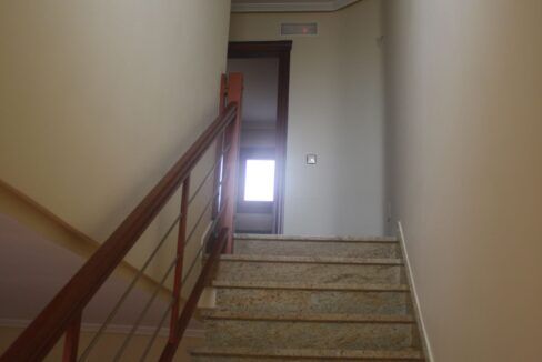 99945618-01-image-16