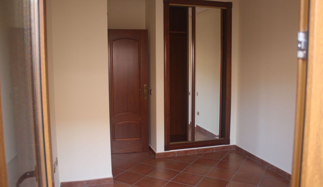 99945618-01-image-17