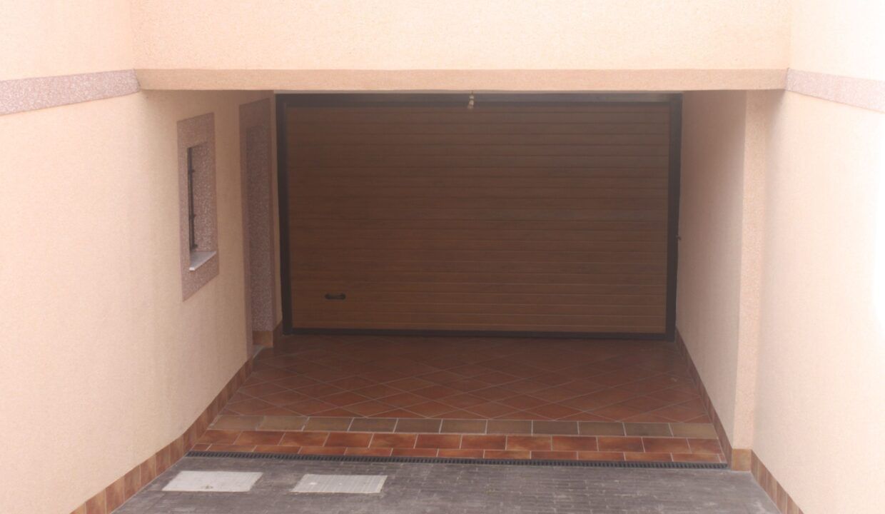 99945618-01-image-22