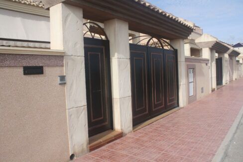 99945618-01-image-23