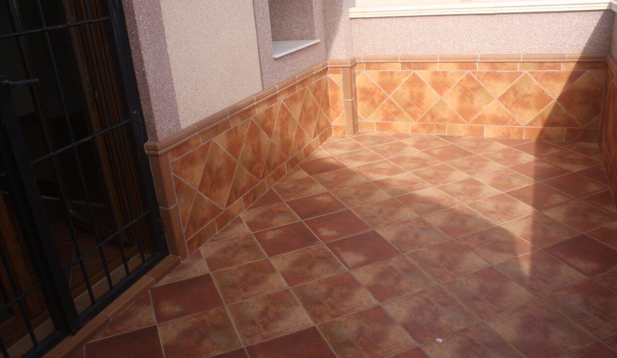 99945618-01-image-7