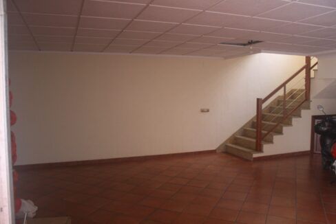 99945618-01-image-9