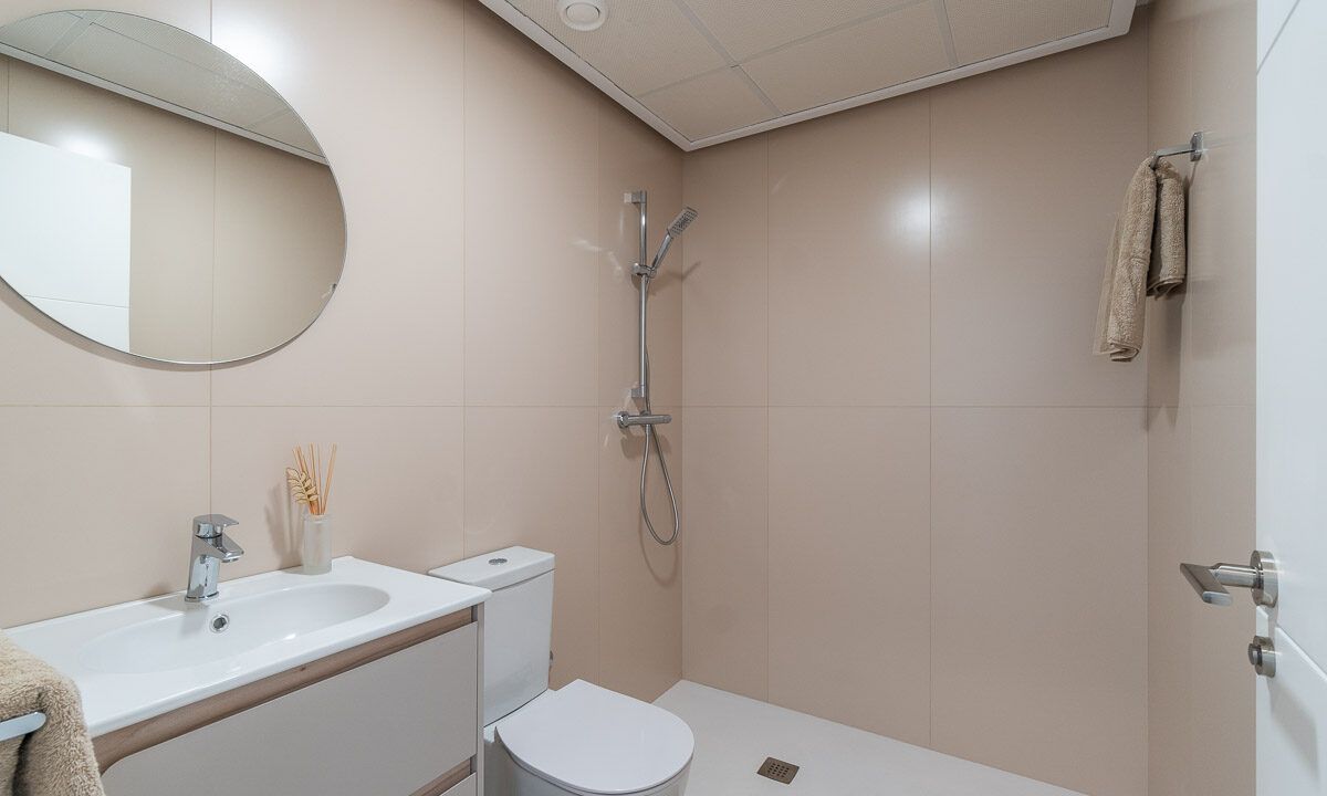 13818043-04-image-31