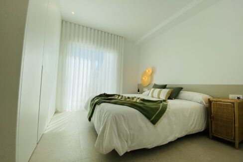 25065124-01-image-6