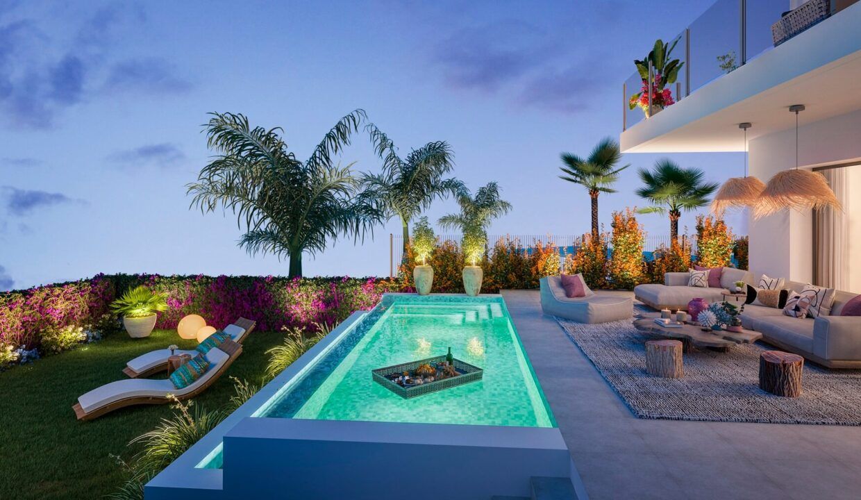 Piscina-nocturna-Soleia-Living-Exxacon-viviendas-de-obra-nueva-en-Mijas-Costa-del-Sol