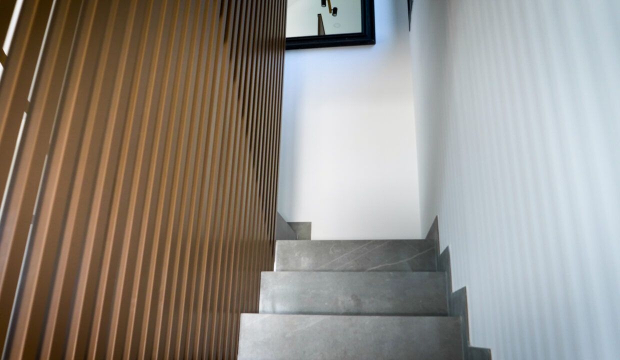 96912041-01-image-6