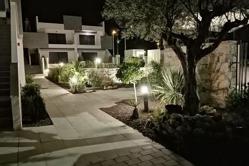 29126226-01-image-45