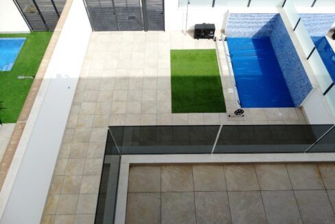 83957554-01-image-12