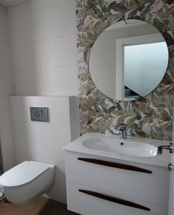 83957554-01-image-20