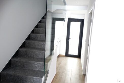 83957554-01-image-33