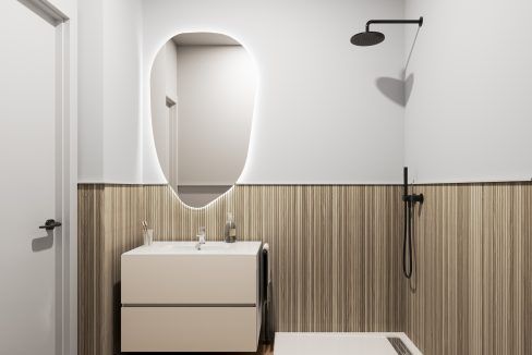 87172235-04-image-1