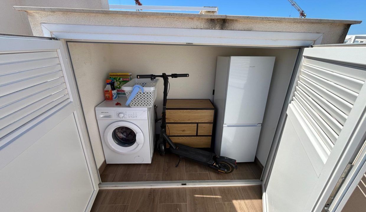 12417823-01-image-15