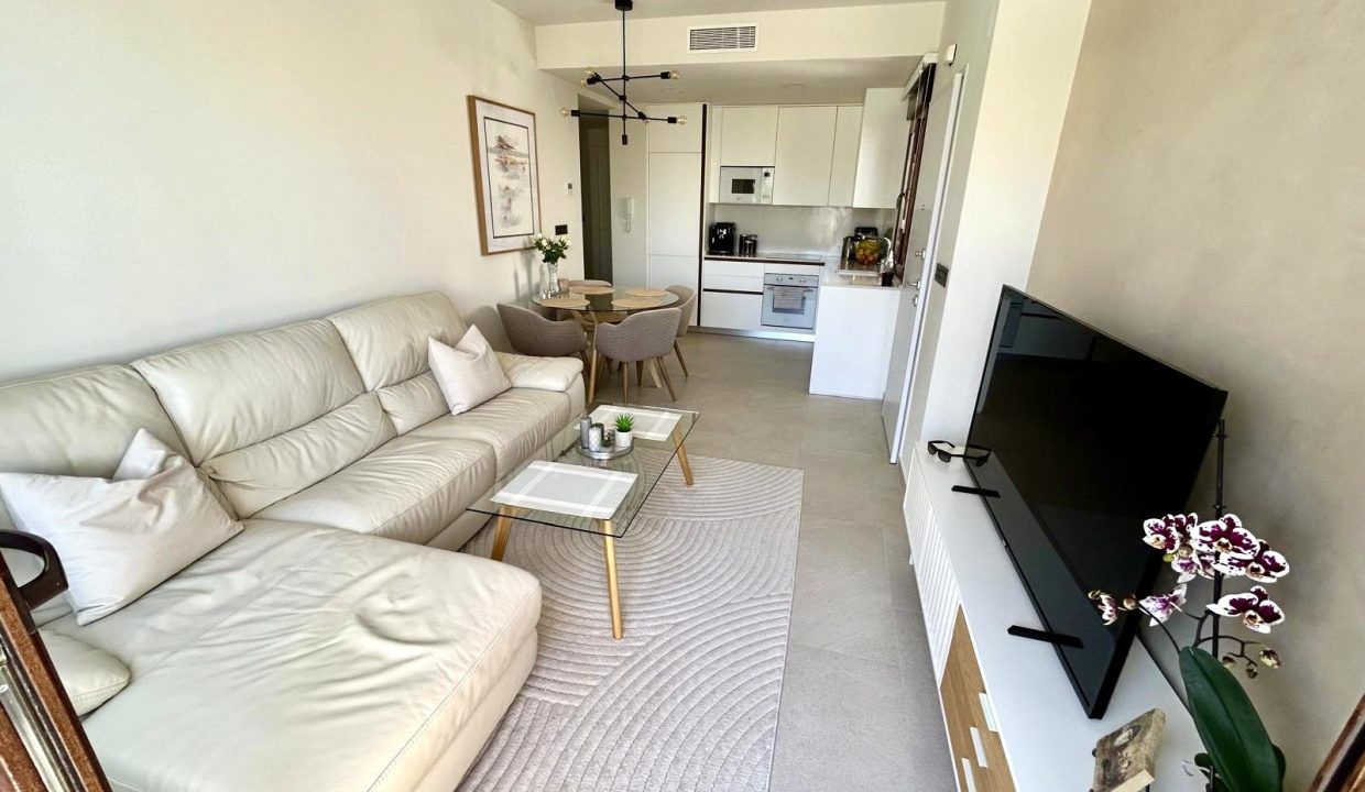 12417823-01-image-21