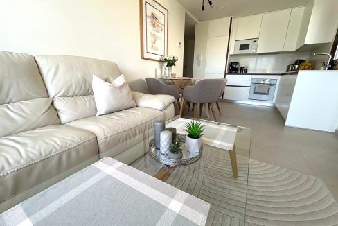 12417823-01-image-23