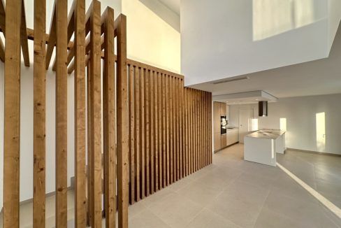 62564781-03-image-16