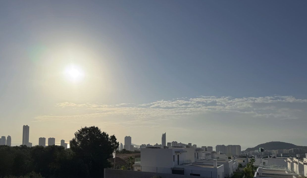 62564781-03-image-36