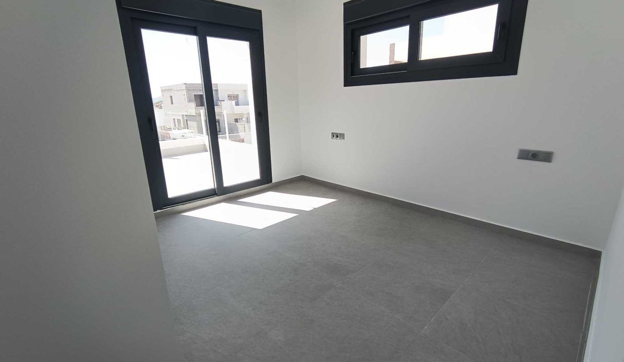 17401005-01-image-11