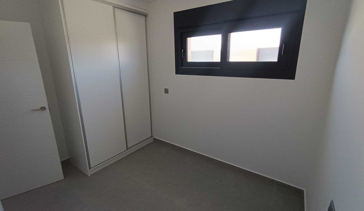 17401005-01-image-12