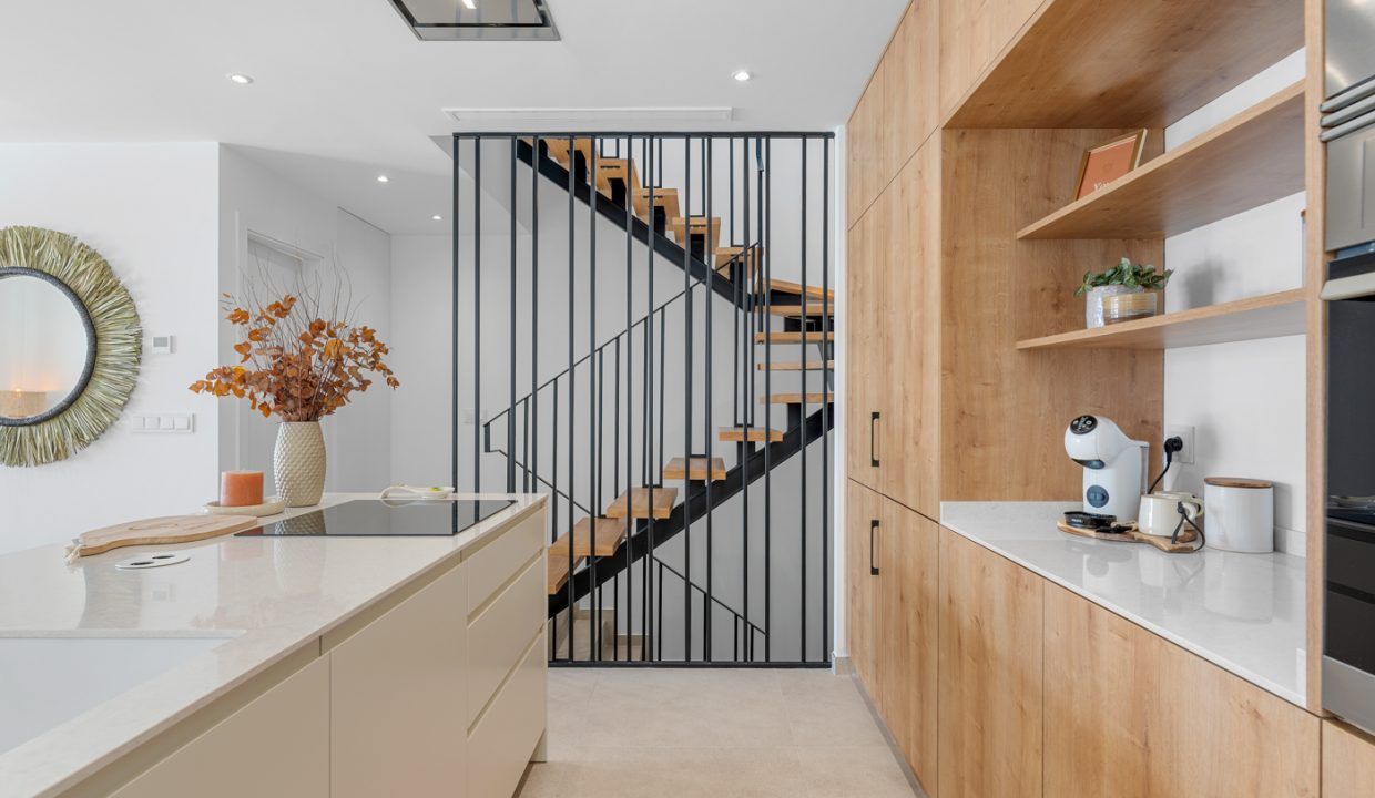 92188479-01-image-25