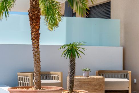 92188479-01-image-44