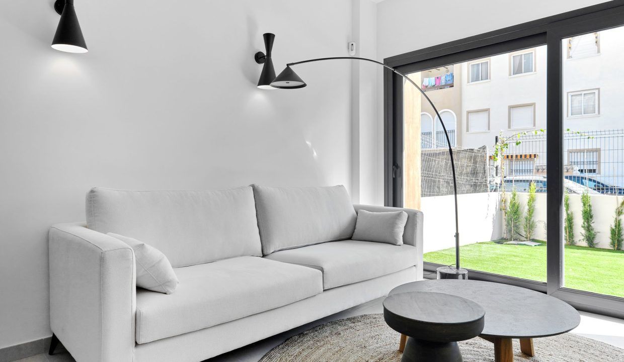 11891857-01-image-17