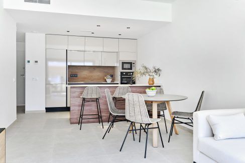 11891857-01-image-21