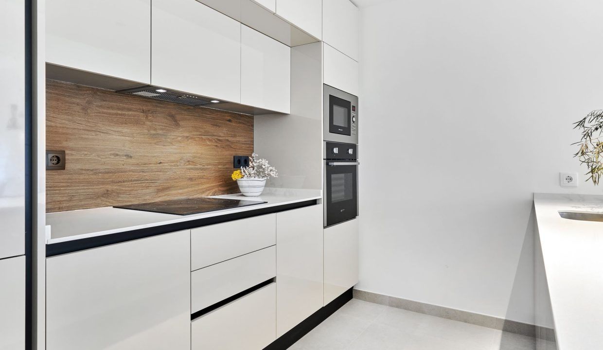 11891857-01-image-24