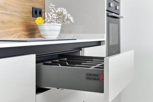 11891857-01-image-29