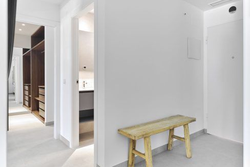 11891857-01-image-32