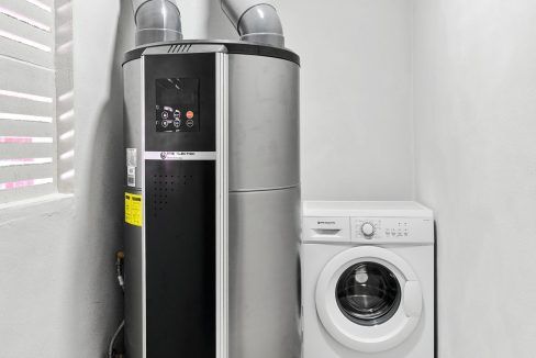 11891857-01-image-36