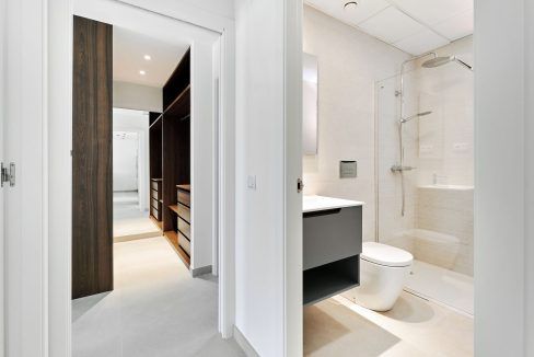 11891857-01-image-38