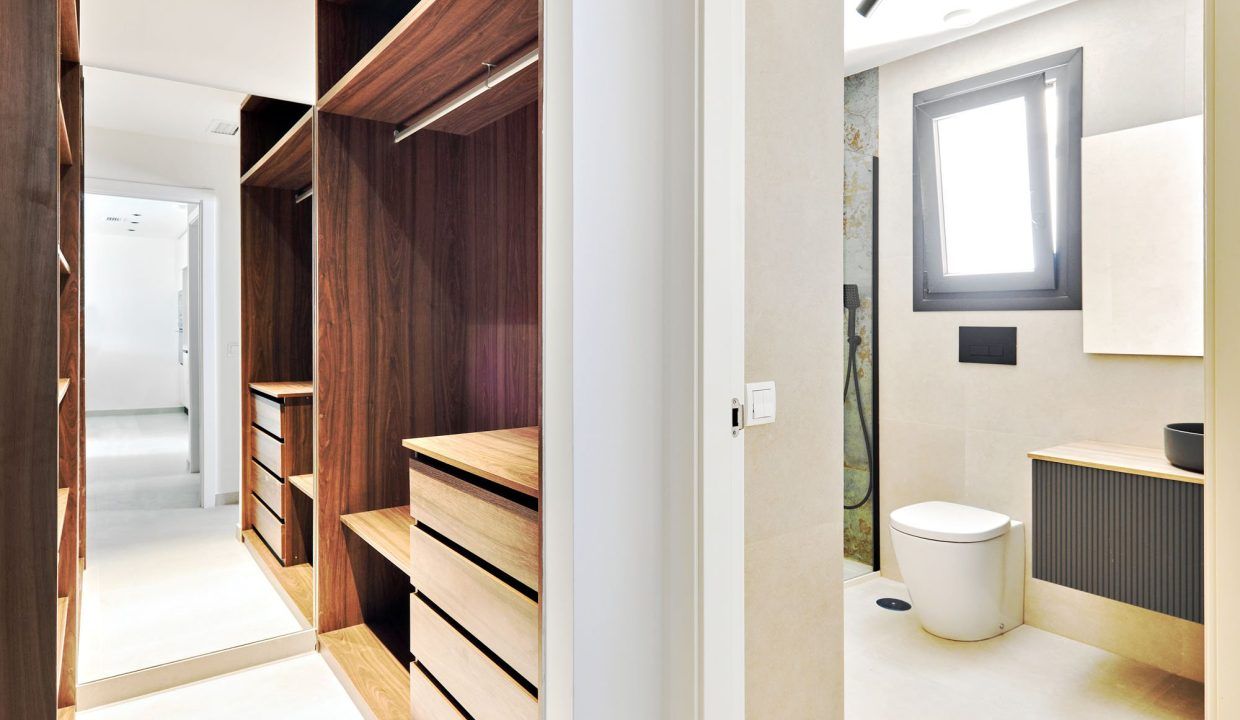 11891857-01-image-43