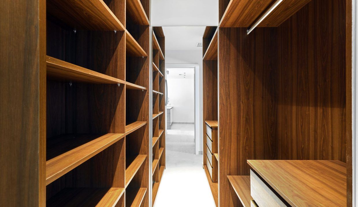 11891857-01-image-44